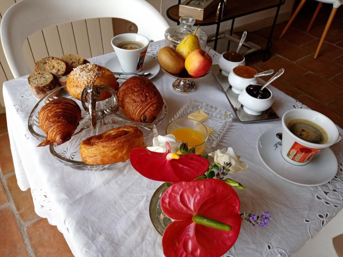 Le Mas Des Flaneraies Bed & Breakfast Althen-des-Paluds Exterior foto